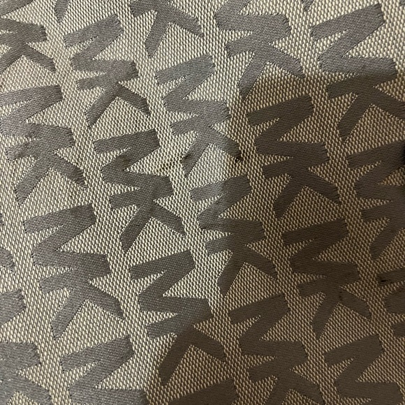 Michael Kors Chain Link Tote - Picture 6 of 7